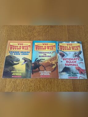Scholastic Who Would Win? Set - Yellow, Blue, Red Covers
